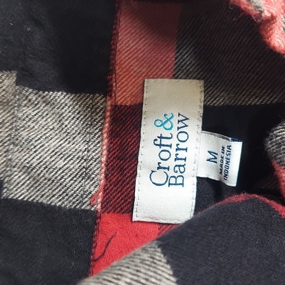 Croft & Barrow Red, Black and white Flannel Size M - Picture 2 of 8